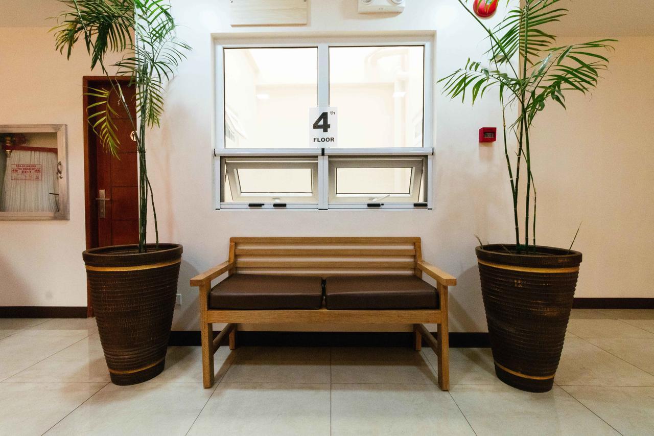 فندق Reddoorz Premium @ Sampaloc Makati ماكاتي المظهر الخارجي الصورة