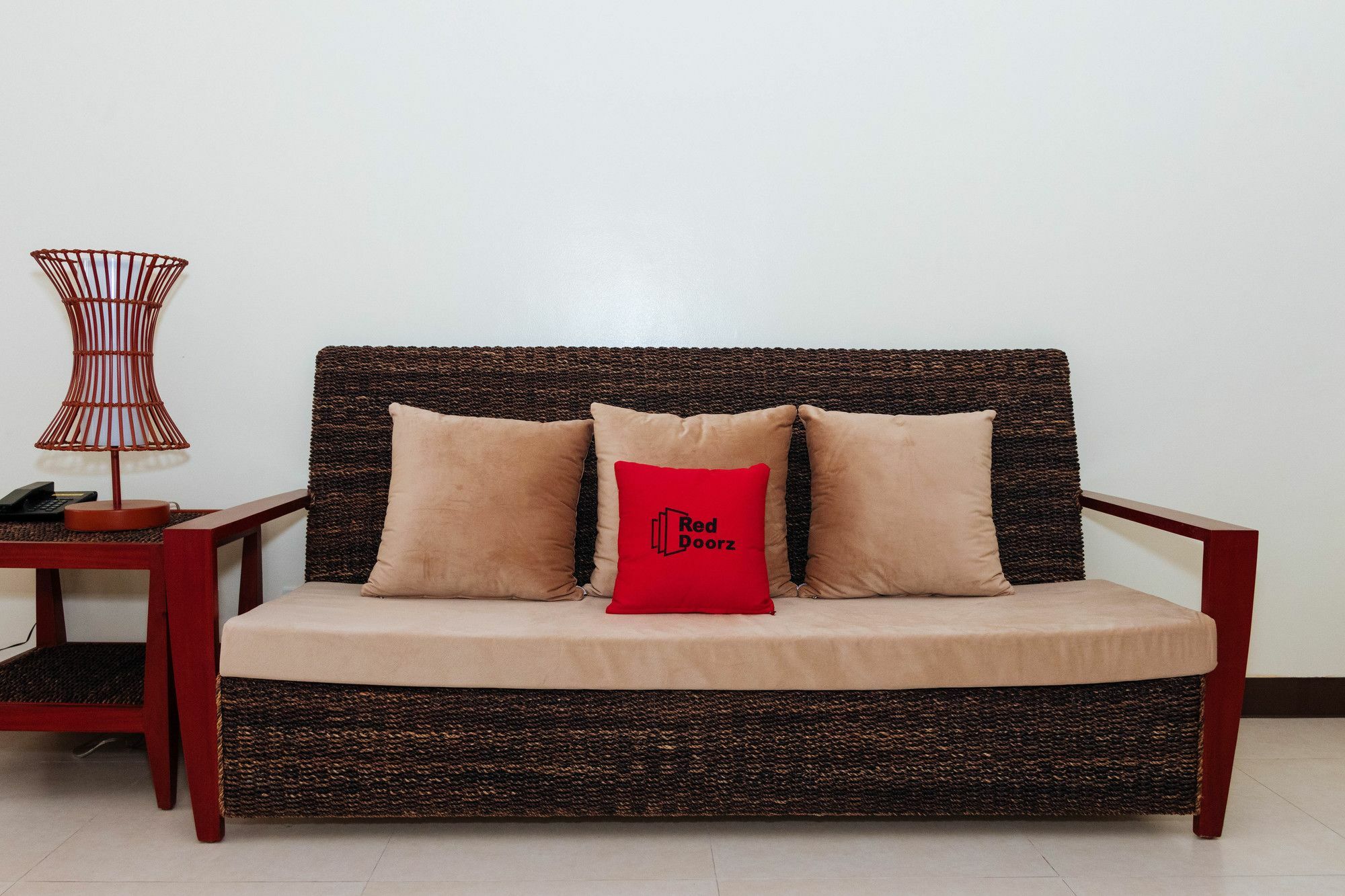 فندق Reddoorz Premium @ Sampaloc Makati ماكاتي المظهر الخارجي الصورة