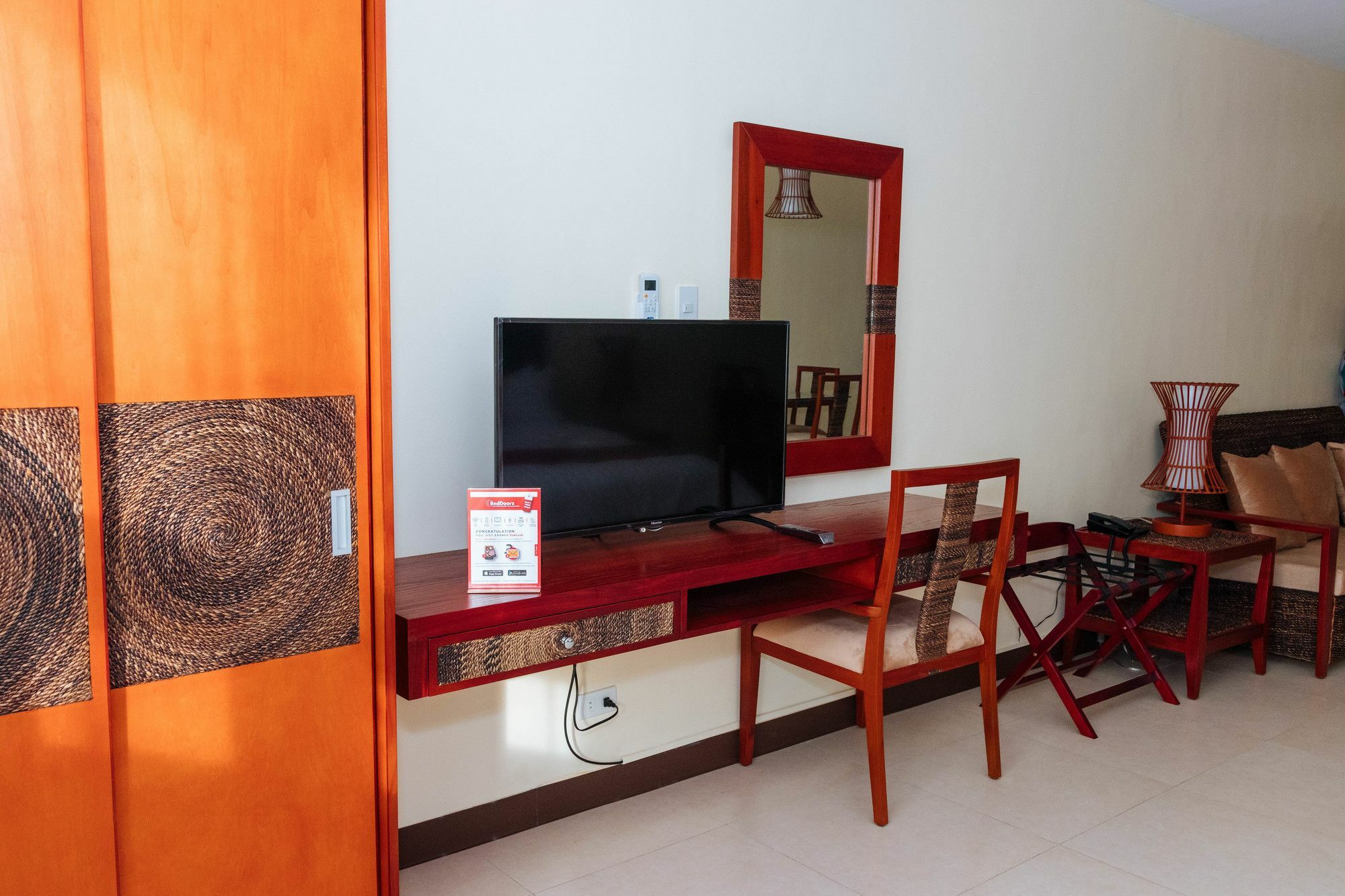 فندق Reddoorz Premium @ Sampaloc Makati ماكاتي المظهر الخارجي الصورة