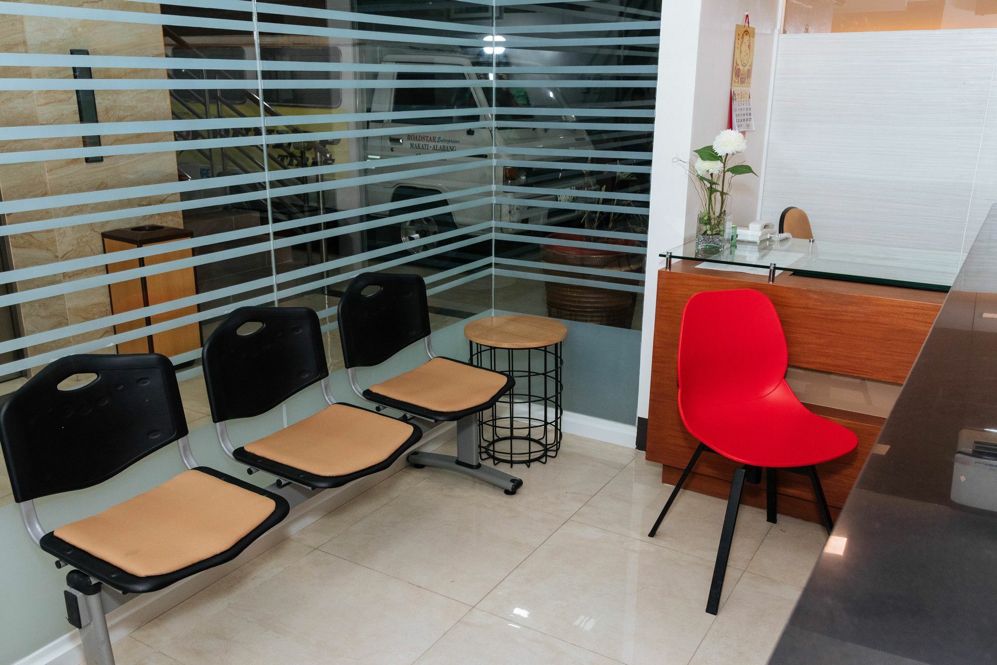فندق Reddoorz Premium @ Sampaloc Makati ماكاتي المظهر الخارجي الصورة