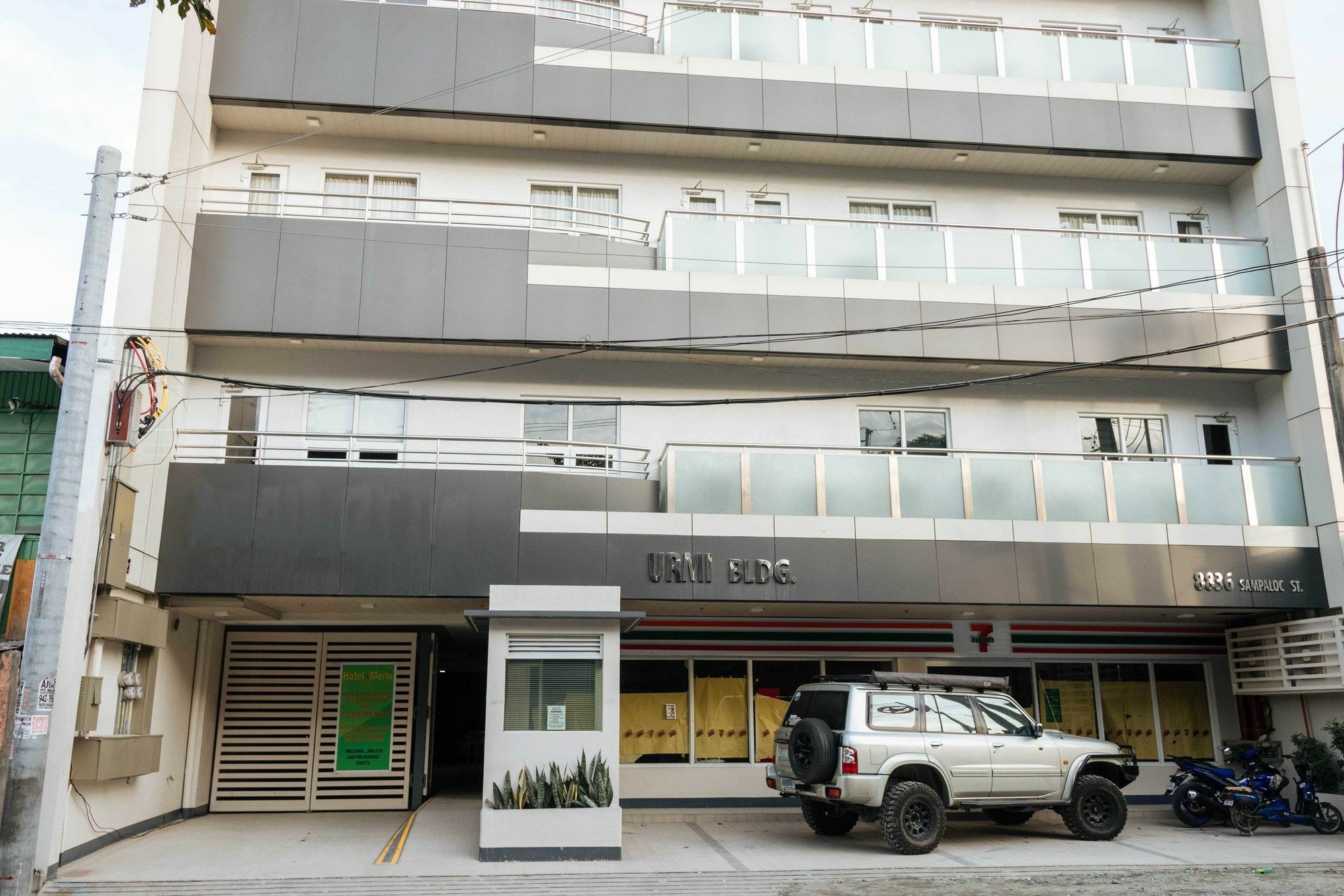 فندق Reddoorz Premium @ Sampaloc Makati ماكاتي المظهر الخارجي الصورة